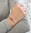 Náramek na ruku stříbrný s kamínky Swarovski 33112.3 fuchsia