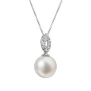 Zlatý perlový náhrdelník s brilianty 82PB00040