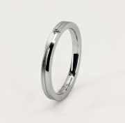 Minimalistický prsten z chirurgické oceli s diamantem GRSD25