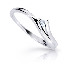 Zásnubní prsteny s diamantem