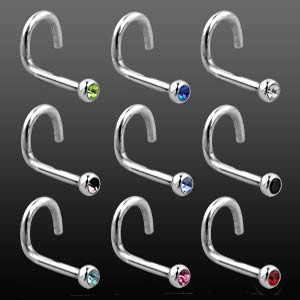 Piercing do nosu 031