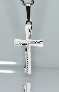 Stříbrný křížek na krk SZK001
