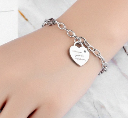 Ocelový náramek na paži se srdíčkem SEGS866ST