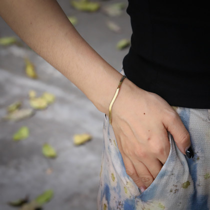 Dámský náramek z chirugické oceli hádek BSS1000GD