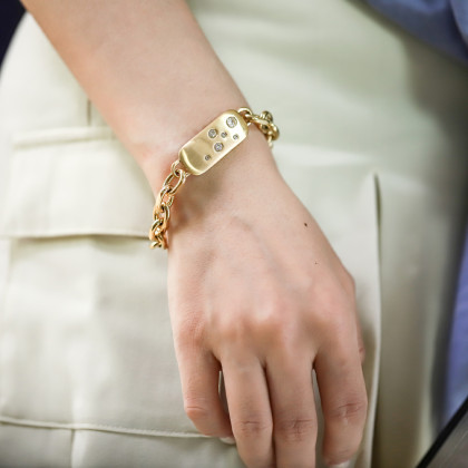 Dámský pozlacený náramek z chirurgické oceli BSS957