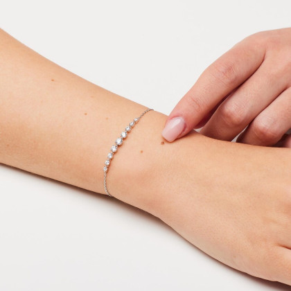 Minimalistický dámský náramek se zirkony Brosway Fancy Infinite White FIW151