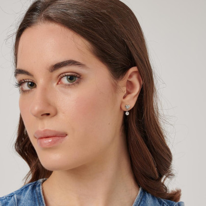 Náušnice ve tvaru srdíček z kolekce Brosway Chakra BHKE176