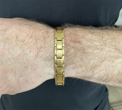 Magnetický náramek zlatý WJHB707-GD