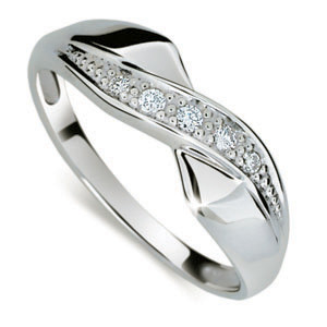 Stříbrný prstýnek se zirkony 1915