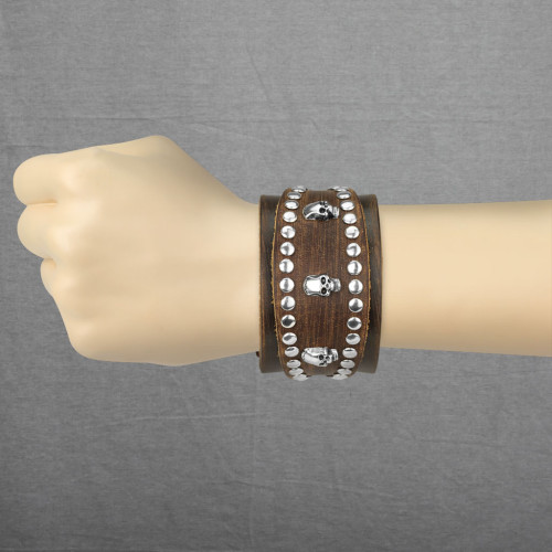 Kožený náramek s lebkami SESL0211-BRN