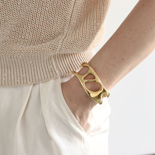 Moderní pevný náramek z chirurgické oceli MBSG31GD