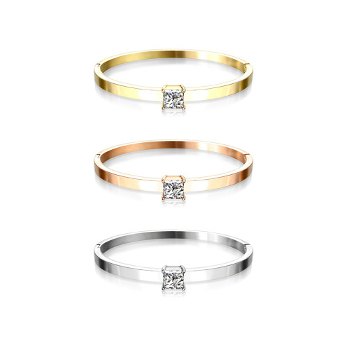 Pevný náramek na paži 1047